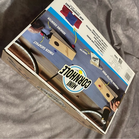 New Unopened Buffalo Games Mini Cornhole Table Top Game - Picture 3 of 4